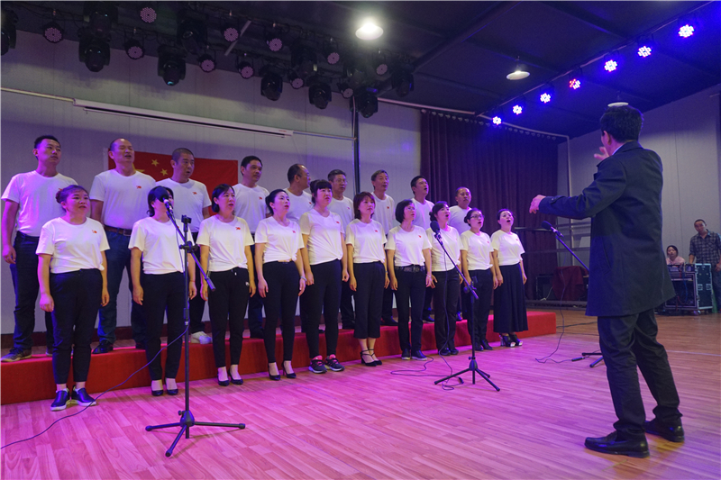 1569555947195437.jpg 机关末 合唱《我和我的祖国》.jpg