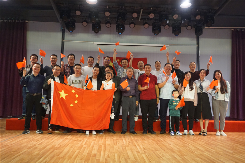 1569555967840553.jpg 公司合影.jpg